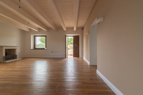 Villa for sale in Arpino
