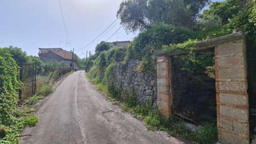 farmhouse for sale in Pico