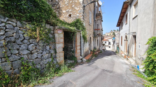 farmhouse for sale in Pico