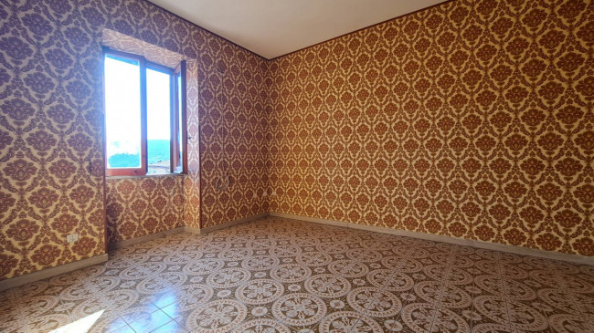 Palazzo intero stabile in vendita a Priverno