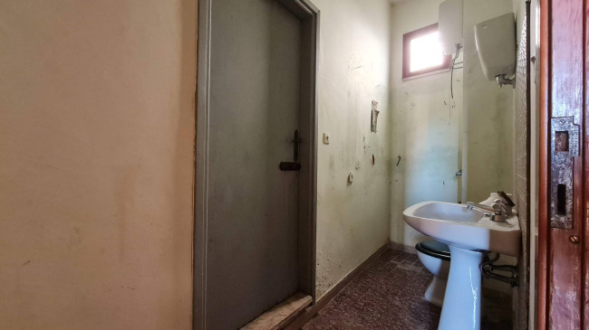 Palazzo intero stabile in vendita a Priverno