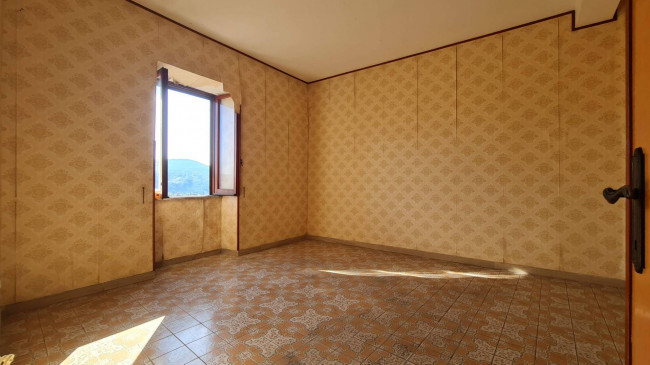 Palazzo intero stabile in vendita a Priverno