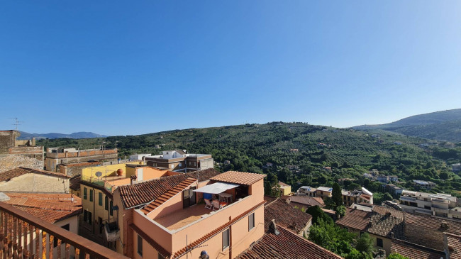 Palazzo intero stabile in vendita a Priverno