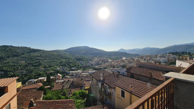 Palazzo intero stabile in vendita a Priverno