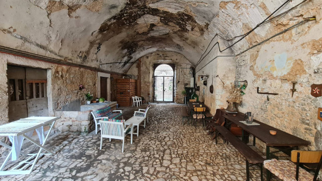 Palazzo storico in vendita a Priverno
