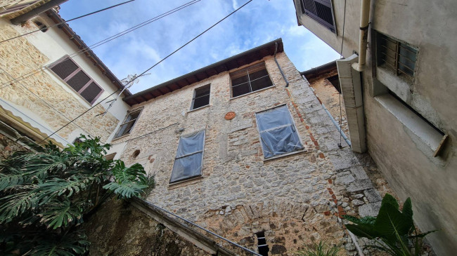 Palazzo storico in vendita a Priverno