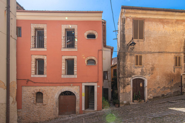 Palazzo storico in vendita a Priverno