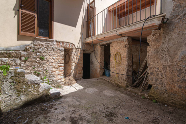 Palazzo storico in vendita a Priverno
