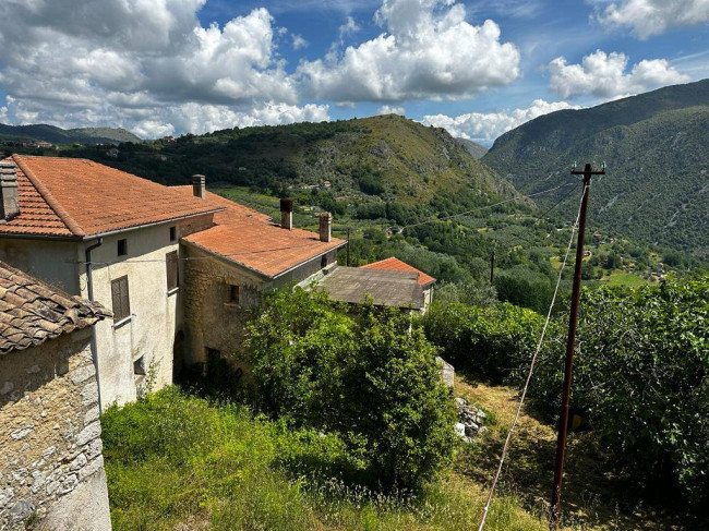 Single House for sale in Santopadre