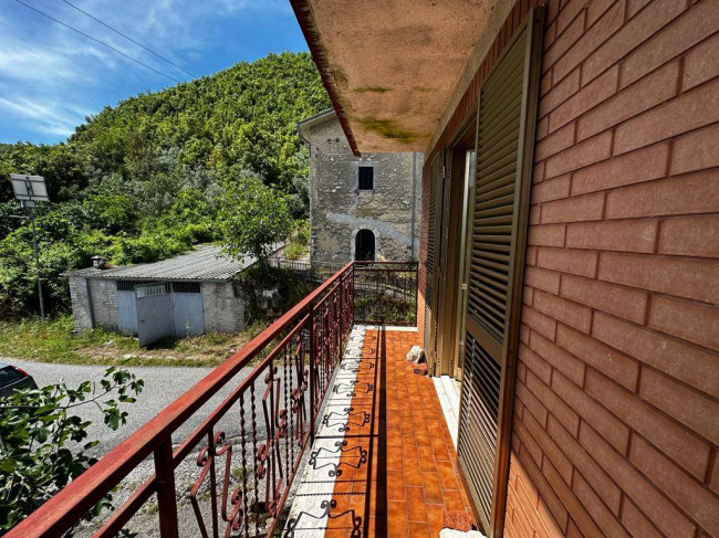 Single House for sale in Santopadre