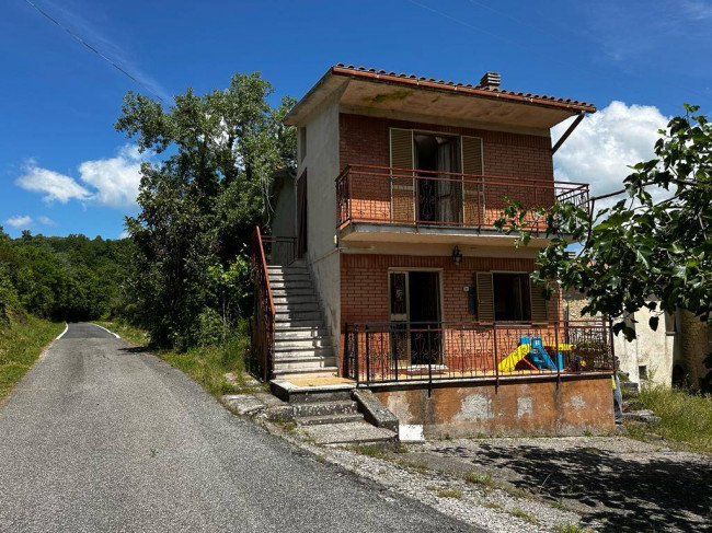 Single House for sale in Santopadre