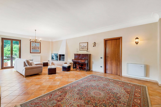Villa for sale in Fontana Liri
