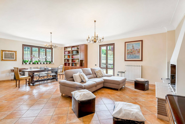 Villa for sale in Fontana Liri