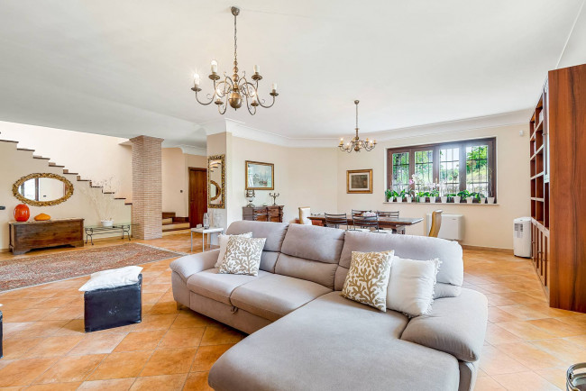 Villa for sale in Fontana Liri