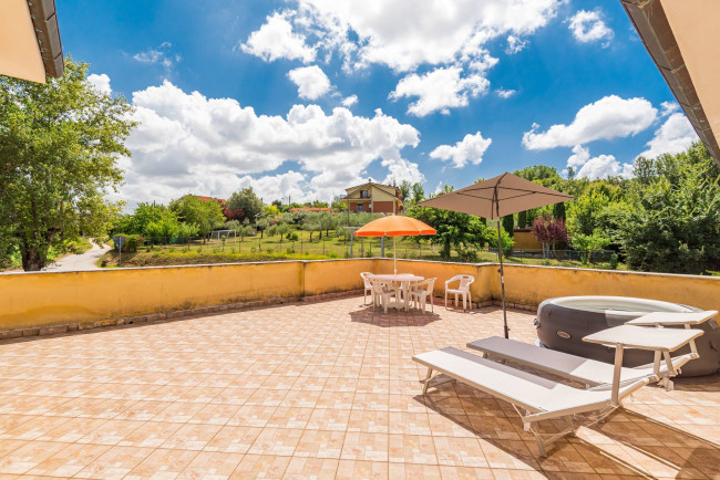 Villa for sale in Fontana Liri
