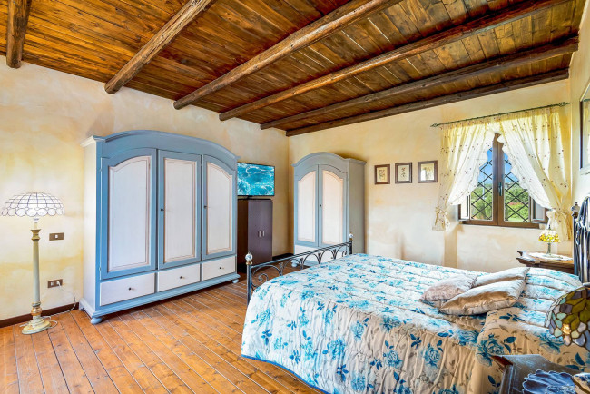 typical historical house for sale in Arce