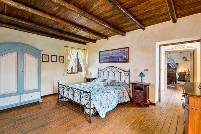 typical historical house for sale in Arce