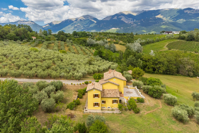 Villa in vendita a Ponte Melfa, Atina (FR)