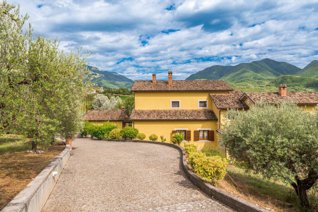 Villa in vendita a Ponte Melfa, Atina (FR)