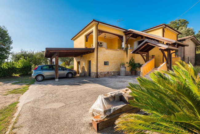 detached house for sale in Ceprano