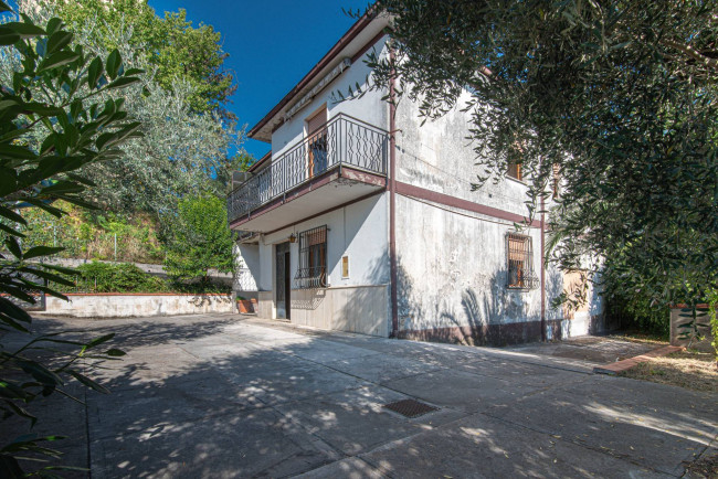 detached house for sale in Torrice