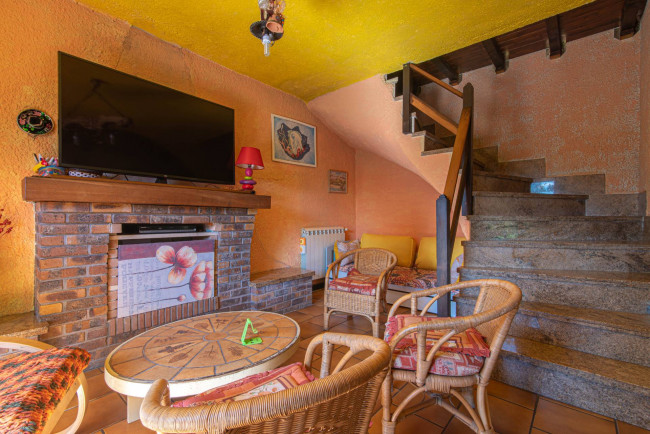 Villa for sale in Arce
