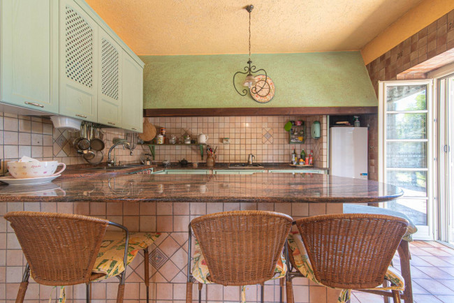 Villa for sale in Arce