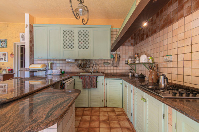 Villa for sale in Arce