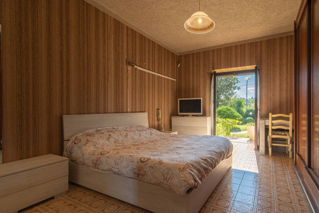 Villa for sale in Arce