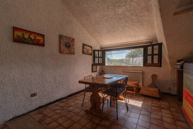 Villa for sale in Arce