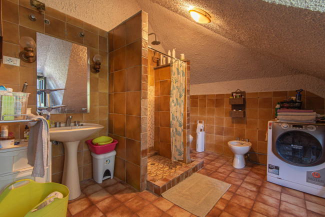 Villa for sale in Arce