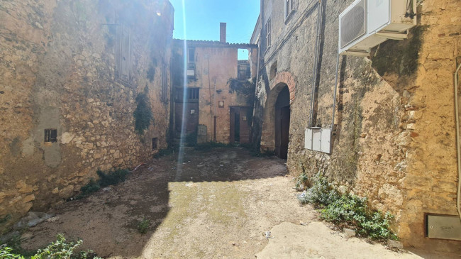 Palazzo storico in vendita a Priverno