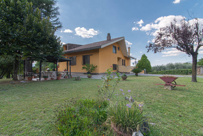 Villa for sale in Ferentino