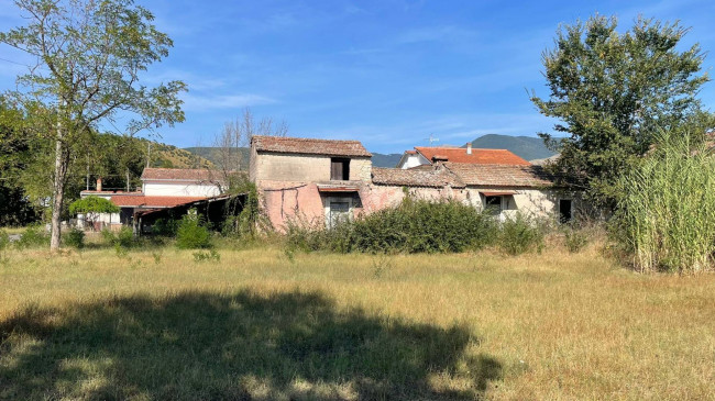 farmhouse for sale in Colfelice