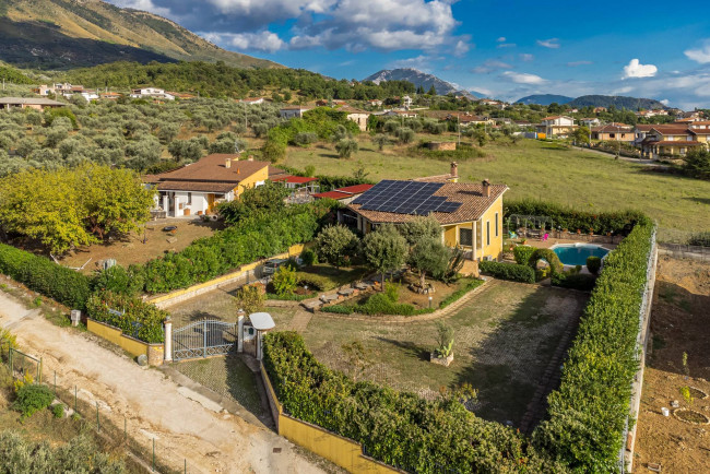 Villa for sale in Cassino