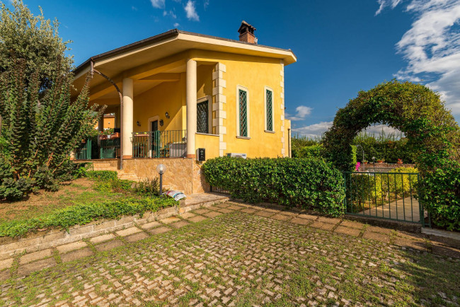Villa for sale in Cassino