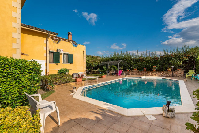 Villa for sale in Cassino