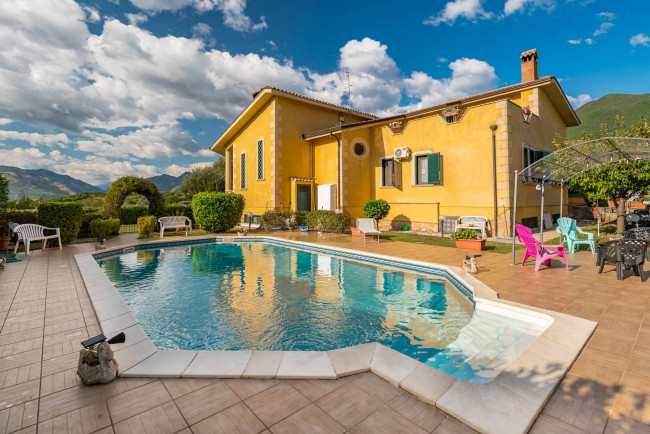 Villa for sale in Cassino