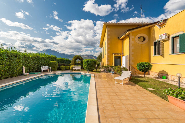 Villa for sale in Cassino