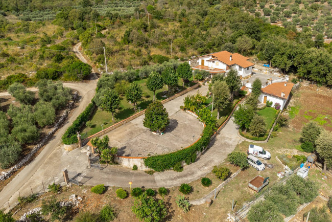 Villa for sale in Pontecorvo