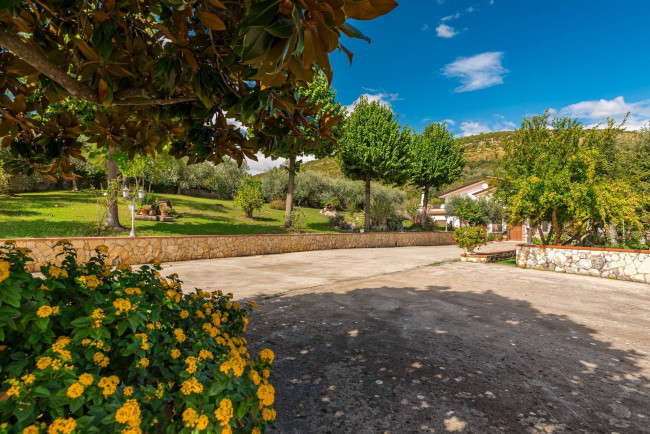 Villa for sale in Pontecorvo