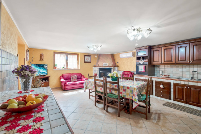 Villa for sale in Pontecorvo