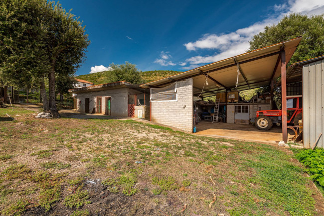 Villa for sale in Pontecorvo