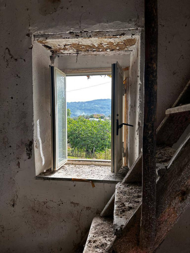 farmhouse for sale in Rocca d'Arce