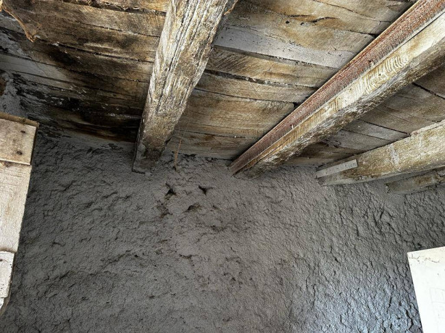farmhouse for sale in Rocca d'Arce