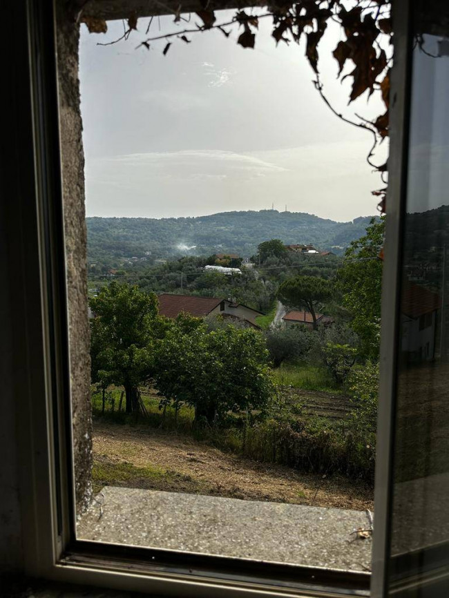 farmhouse for sale in Rocca d'Arce