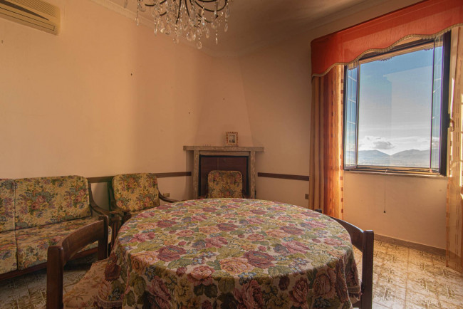 typical historical house for sale in Roccasecca