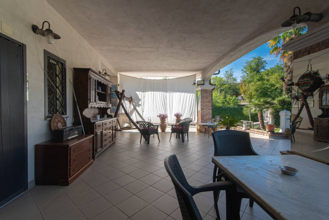 detached house for sale in Arce