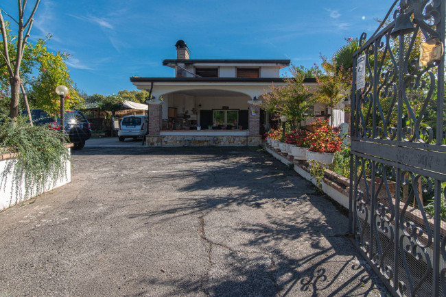 detached house for sale in Arce