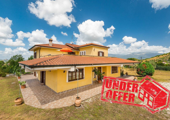 Villa for sale in Fontana Liri